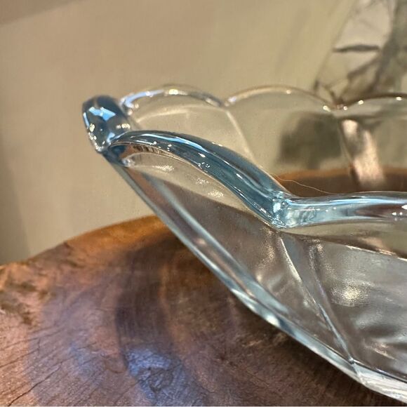 Indiana Glass Blue Scalloped Art Glass Bowl 10” - Picture 4 of 8